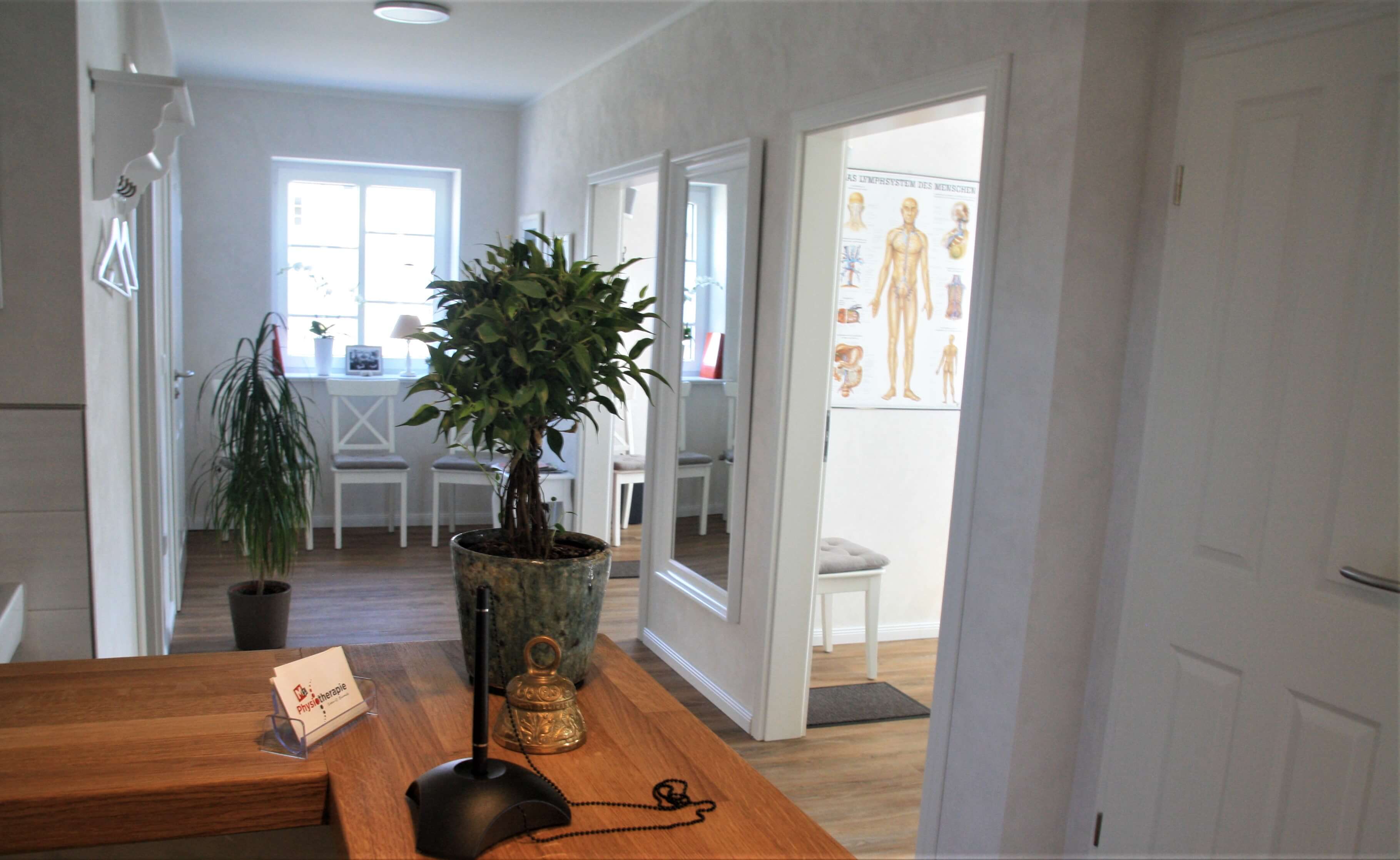 Flur mit Wartebereich